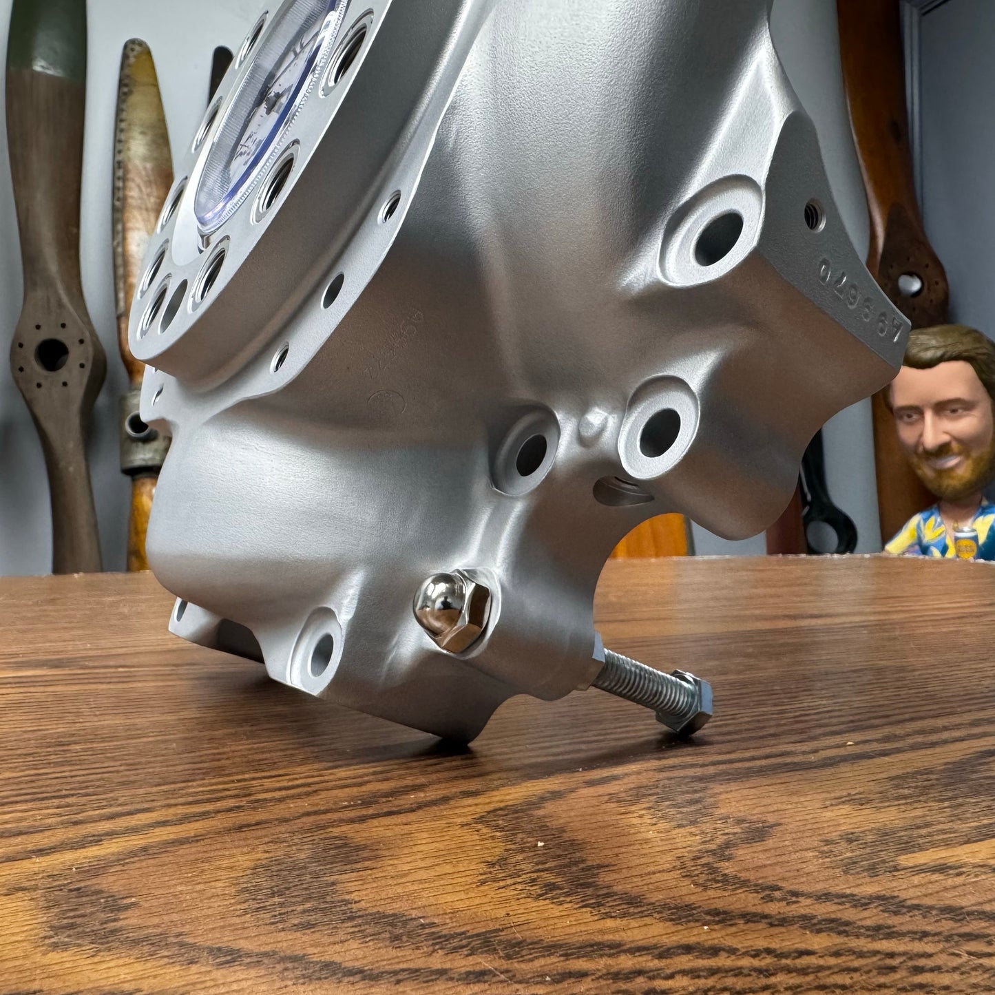 Hawker Beechcraft 1900D 14 Shot Airplane Propeller Hub Desk | Wall Clock