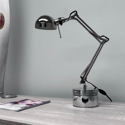 1940's Pratt & Whitney WWII R-2800 Corsair F4U Corsair Airplane Polished Chrome Radial Engine Piston Desk Task Lamp