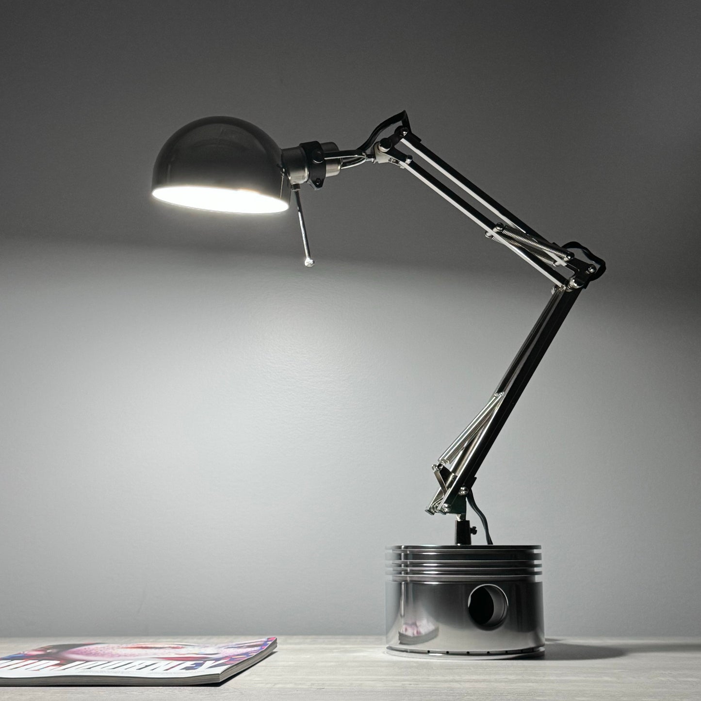 1940's Pratt & Whitney WWII R-2800 Corsair F4U Corsair Airplane Polished Chrome Radial Engine Piston Desk Task Lamp